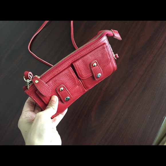SOLD*Red leather crossbody bag - Picture 2 of 14